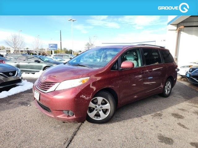 2016 toyota sienna l
