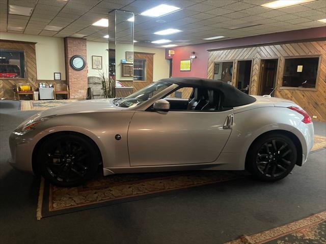 2016 nissan 370z touring sport