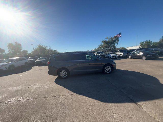2022 chrysler pacifica touring l