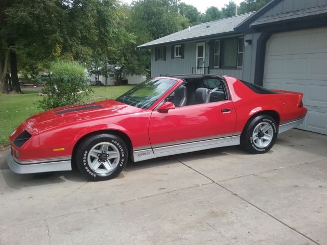 1986 chevrolet camaro z28 - 5.0l v8 - auto - t-tops - loaded - 83k miles - nice