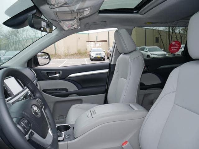 new 2019 toyota highlander xle v6 golden valley, mn 55426 for sale in golden valley, minnesota