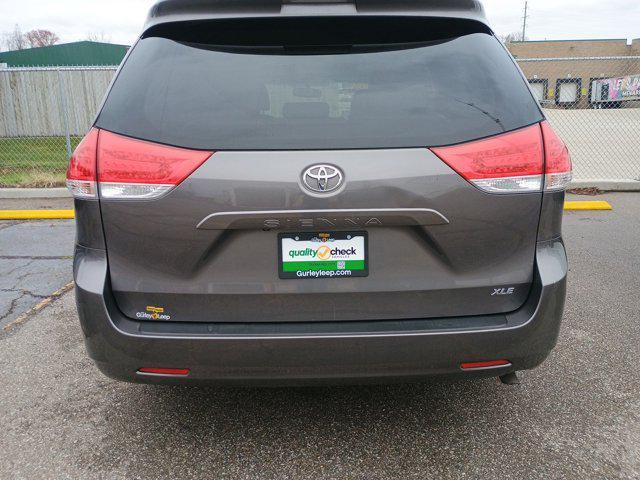 2014 toyota sienna limited