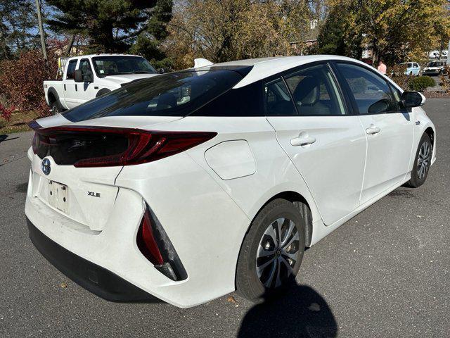 2021 toyota prius prime le