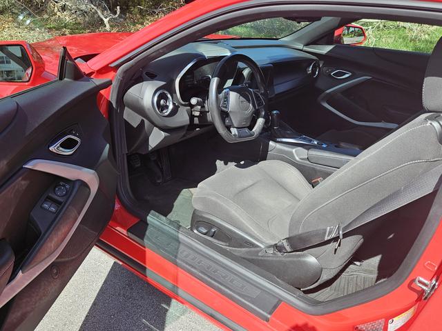 2018 chevrolet camaro 1ls