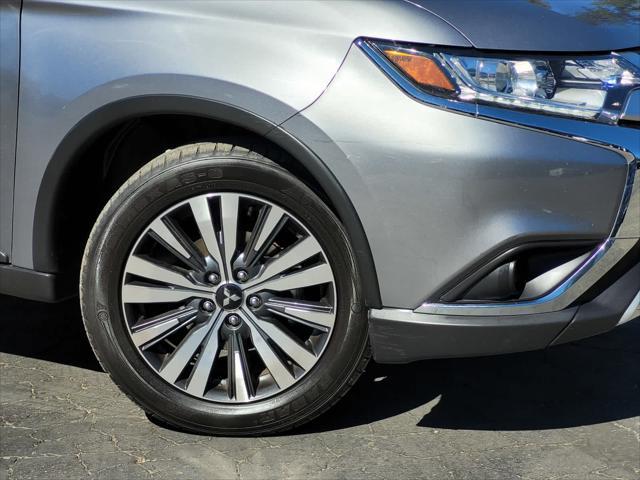 2020 mitsubishi outlander es