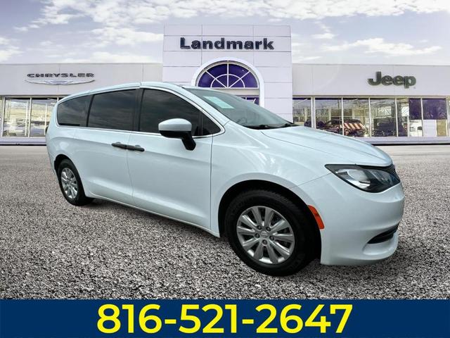 2020 chrysler voyager l