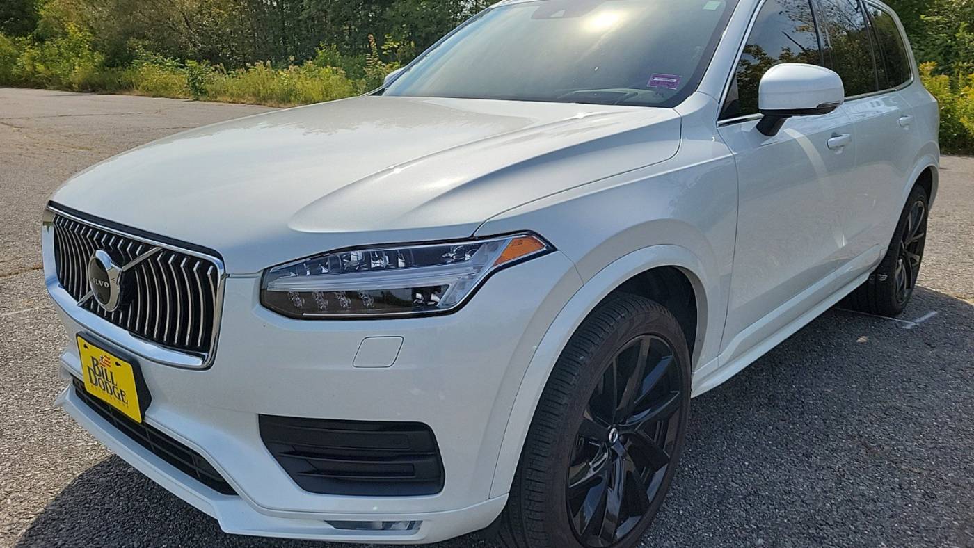 2021 volvo xc90 t6 momentum 7-passenger