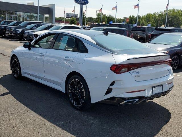 2022 kia k5 gt-line