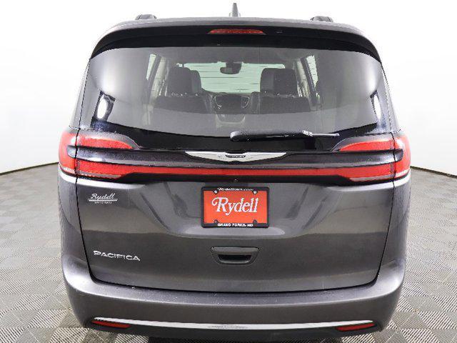 2022 chrysler pacifica touring l