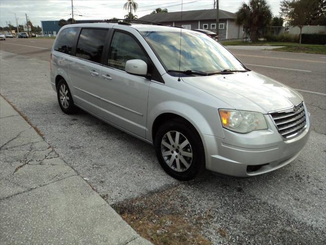 2009 chrysler town & country touring
