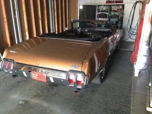 1970 olds 442 convertible - 1 of only 2933 made. doc 26k orig miles! beautiful!