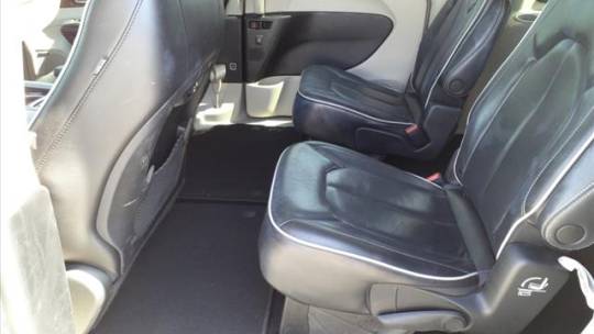 2022 chrysler pacifica limited