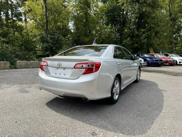 2012 toyota camry se