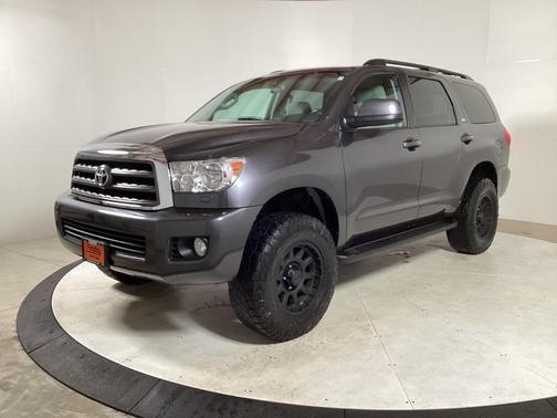 2017 toyota sequoia in milwaukee, wisconsin