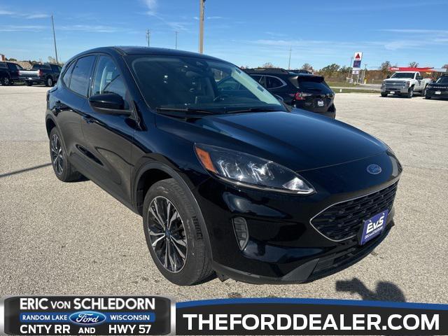2022 ford escape se