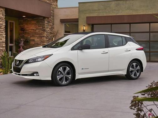 2021 nissan leaf