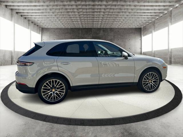 2023 porsche cayenne platinum edition