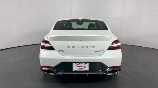 2022 Genesis G70