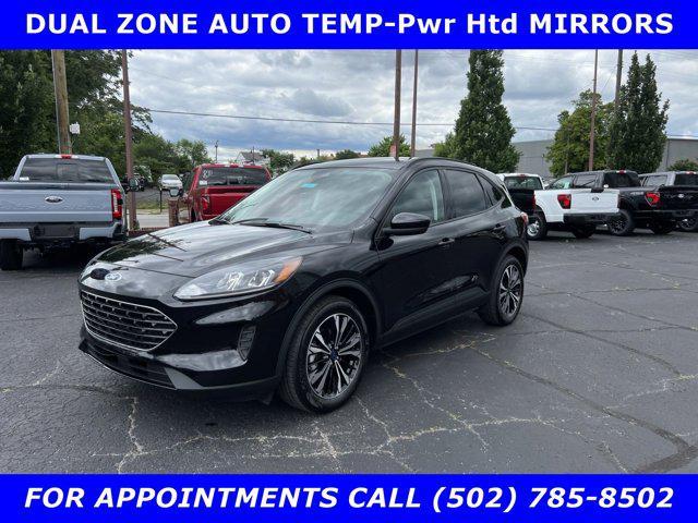 2022 ford escape se