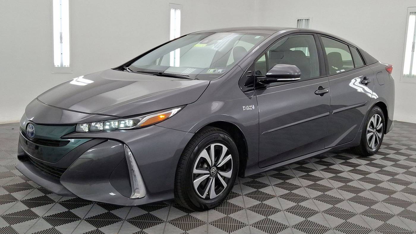 2017 toyota prius prime advanced