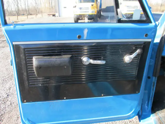 1972 chevy c-10 v8 flat bed heavy half