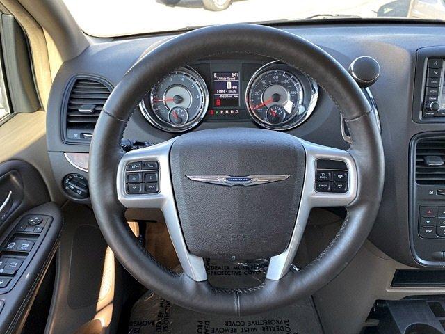 used 2015 chrysler town & country touring-l monroe, wi 53566 for sale in monroe, wisconsin