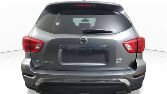 2020 nissan pathfinder sv