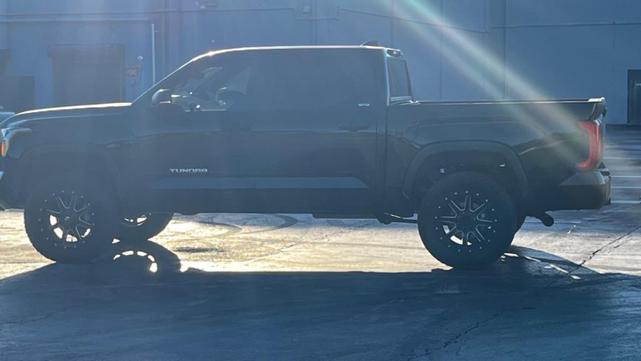 2023 toyota tundra sr5