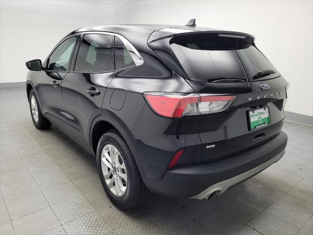 2022 ford escape se