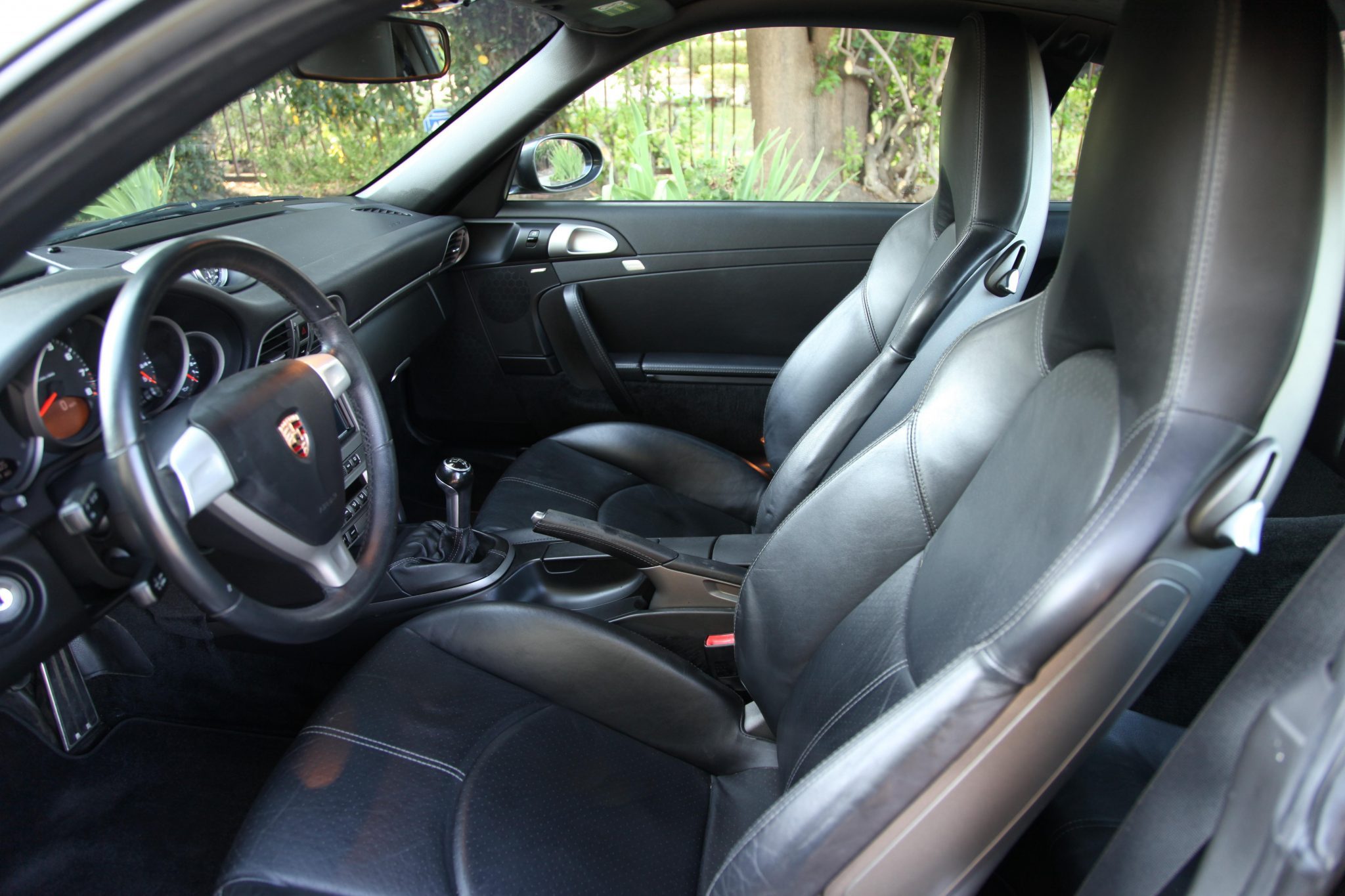 2005 porsche 911 carrera coupe 6-speed