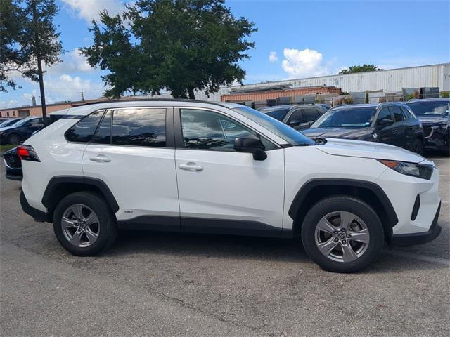 2022 toyota rav4 hybrid se
