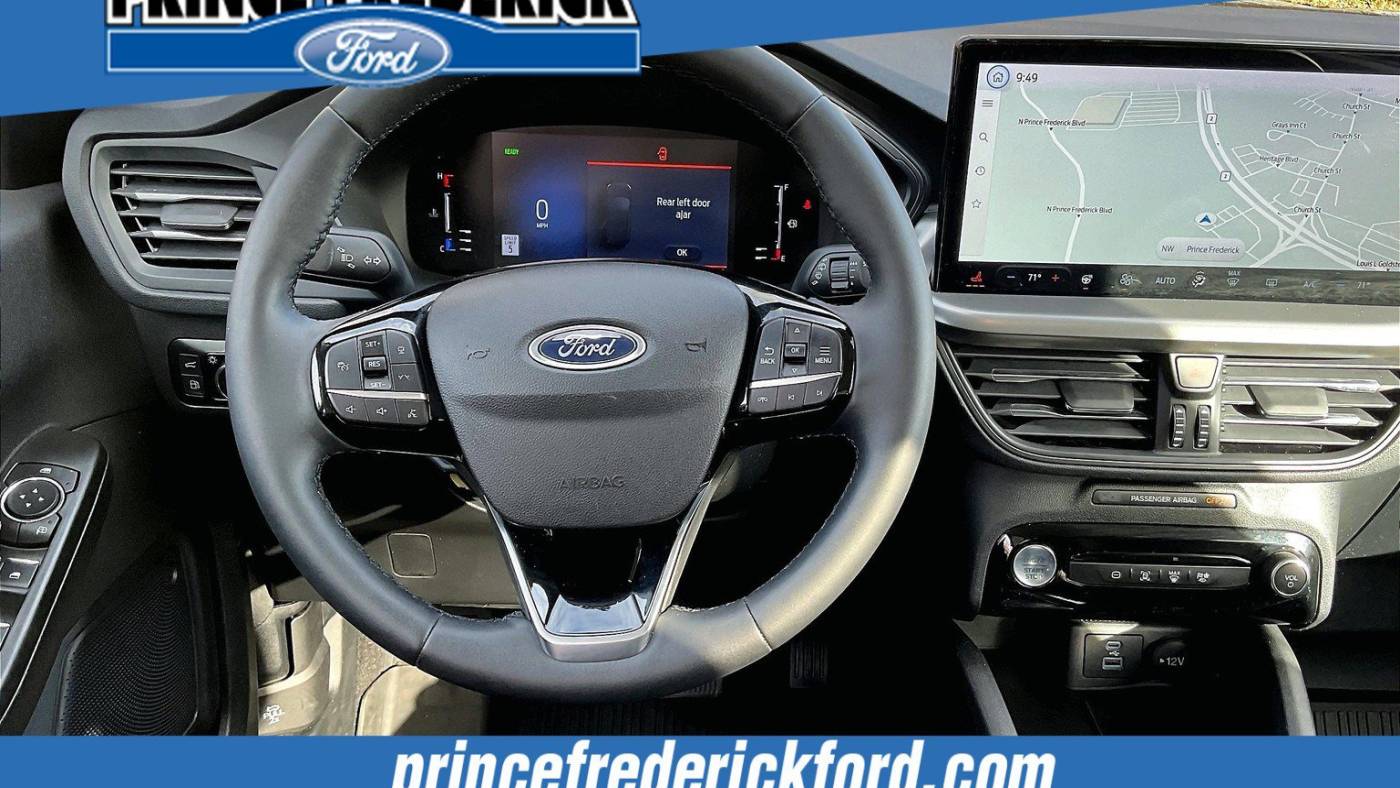 2023 ford escape plug-in hybrid base