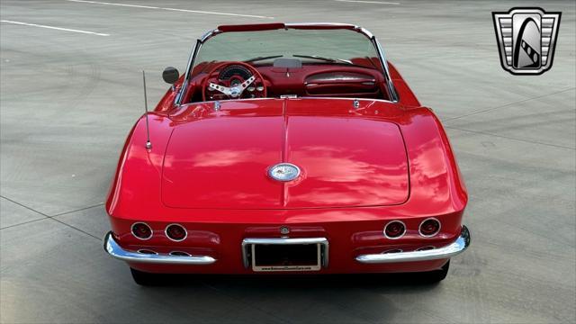 1961 chevrolet corvette base