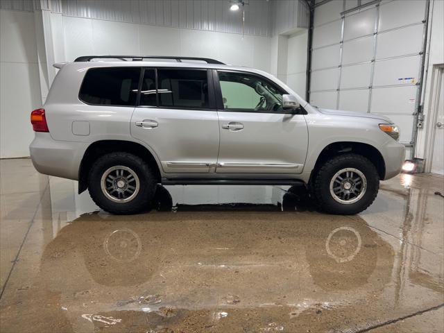 2014 toyota land cruiser base