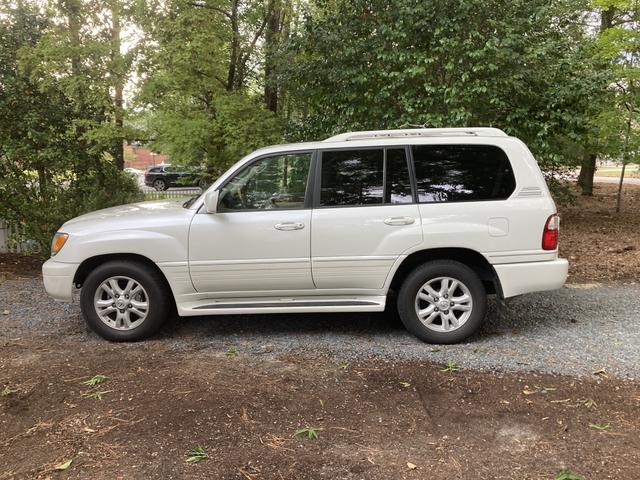 2004 lexus lx 470 base