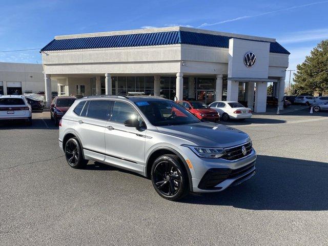 2023 volkswagen tiguan 2.0t se r-line black
