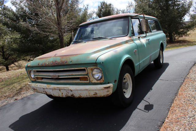 barn find 3/4 ton suburban, cool patina, awesome project