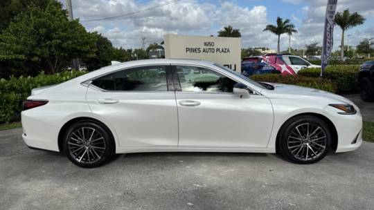 2022 Lexus ES