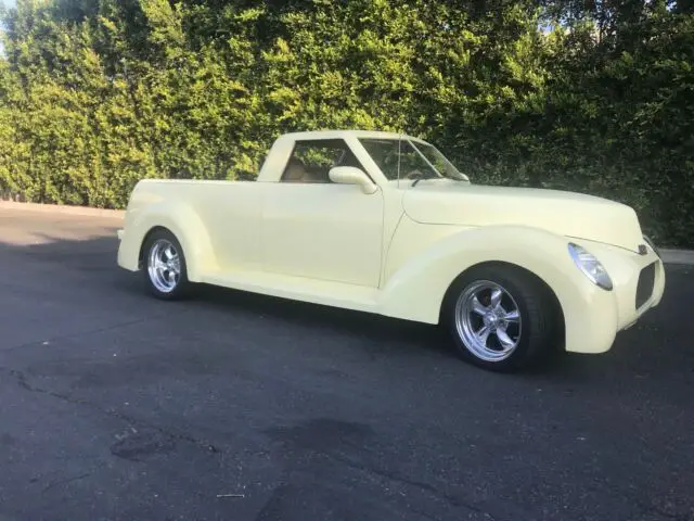 1940 gmc pickup convertible yellow rwd automatic street rod. hot rod. custom