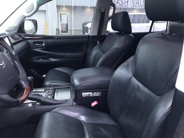 2011 lexus lx 570 base