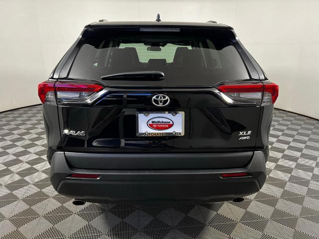2022 toyota rav4 xle premium