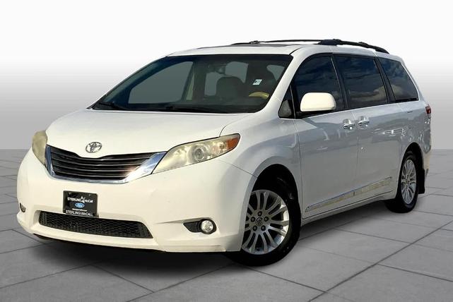 2013 toyota sienna xle