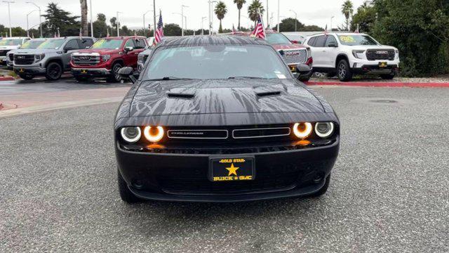 2023 dodge challenger sxt