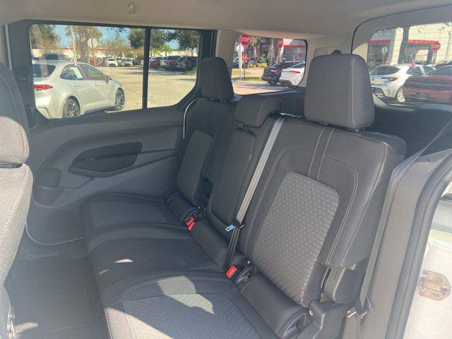 2022 ford transit connect xlt w/rear liftgate
