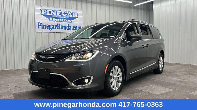 2018 chrysler pacifica touring-l