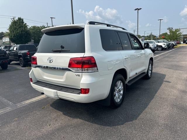 2021 toyota land cruiser base