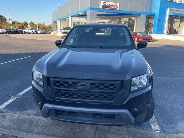 2022 nissan frontier s