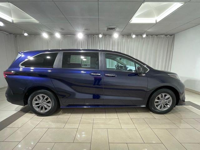 2024 toyota sienna xle