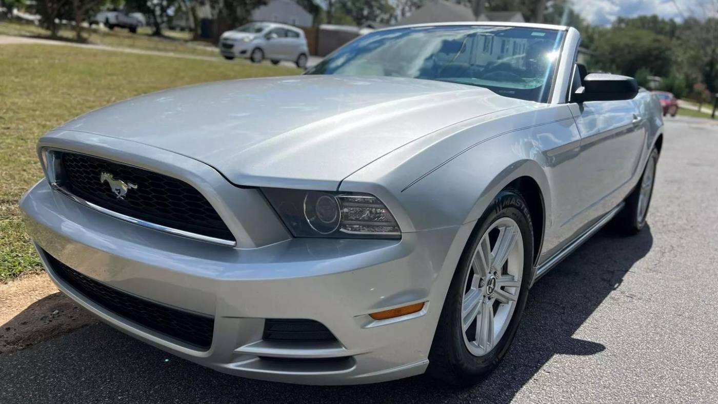 2014 ford mustang v6