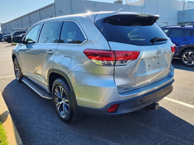 2018 toyota highlander le